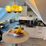 Krabbenkoje - Nordseeurlaub In Hochwertiger Mit Grossem Balkon Im Idyllischen Butjadingen